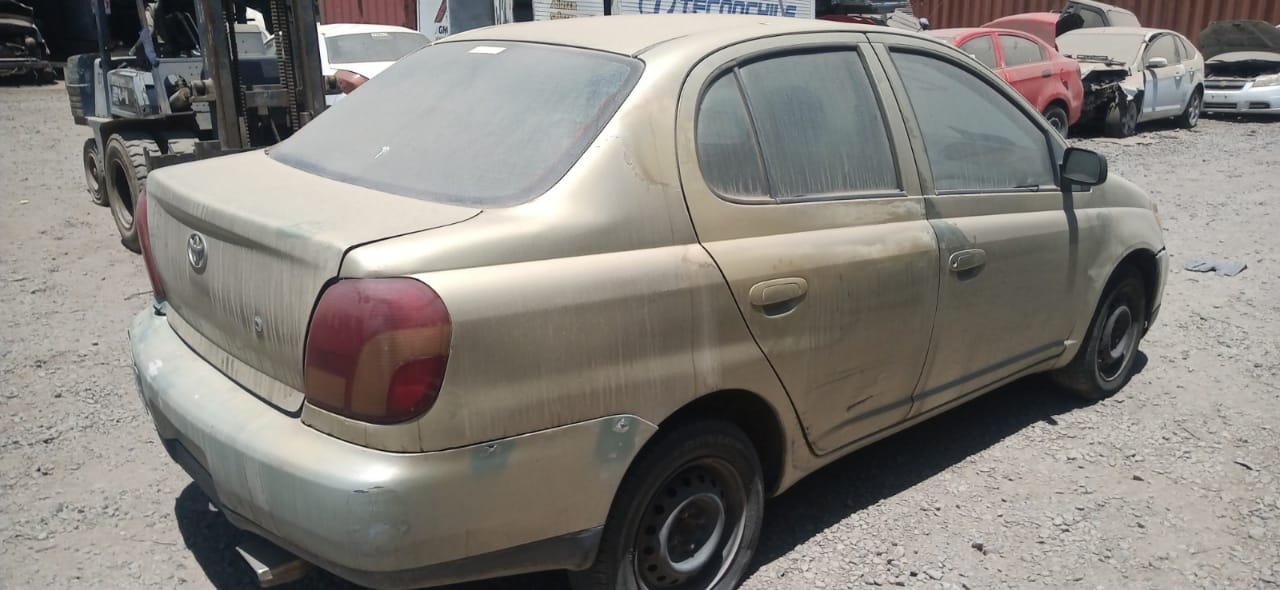  Toyota YARIS 2001    EN DESARME